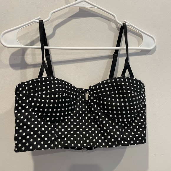 black and White Polka Dot Cropped Tank w padding and adjustable straps - Picture 1 of 5